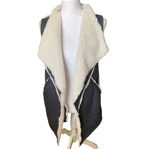 LuLaRoe | Womens Marlow Gray White Faux Sherpa Vest Size Small